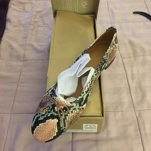 NIB Madewell leather flats.